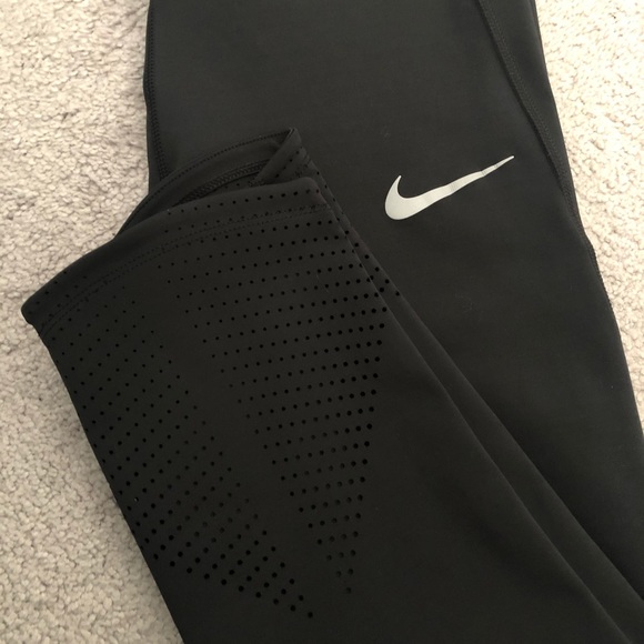 NWOT Nike 7/8 Dri-Fit Tights - Picture 5 of 6